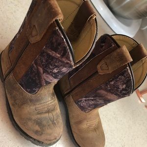 Gently used boys boots size 8